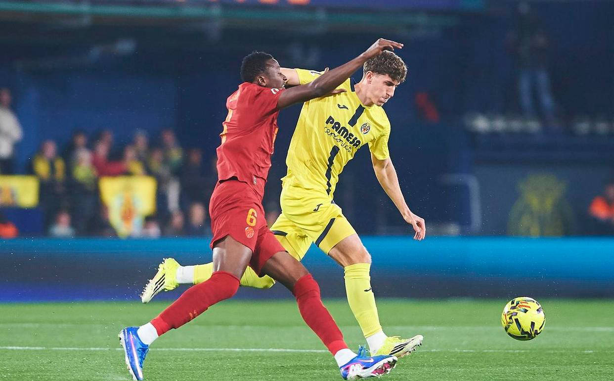 西甲第25轮激战：瓦伦西亚1-2惜败比利亚雷亚尔，保级形势愈发紧张